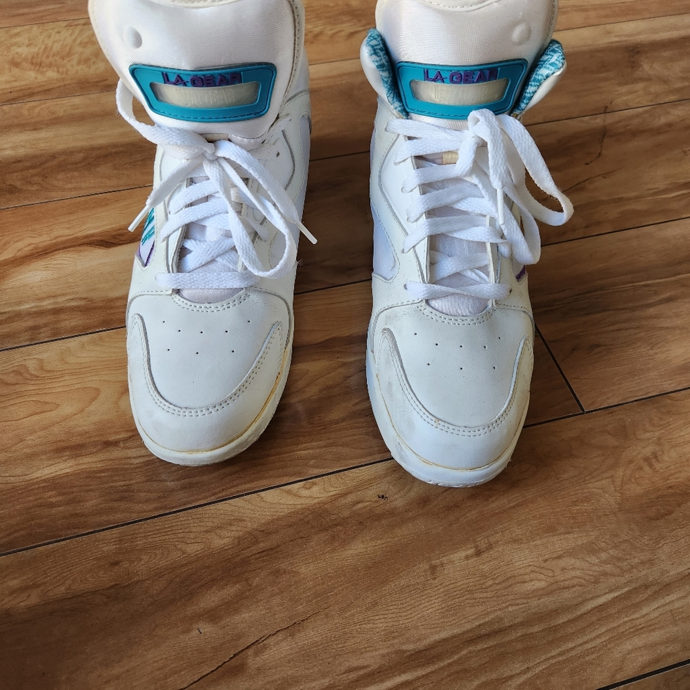 vintage white LA GEAR sneakers aize 9.5